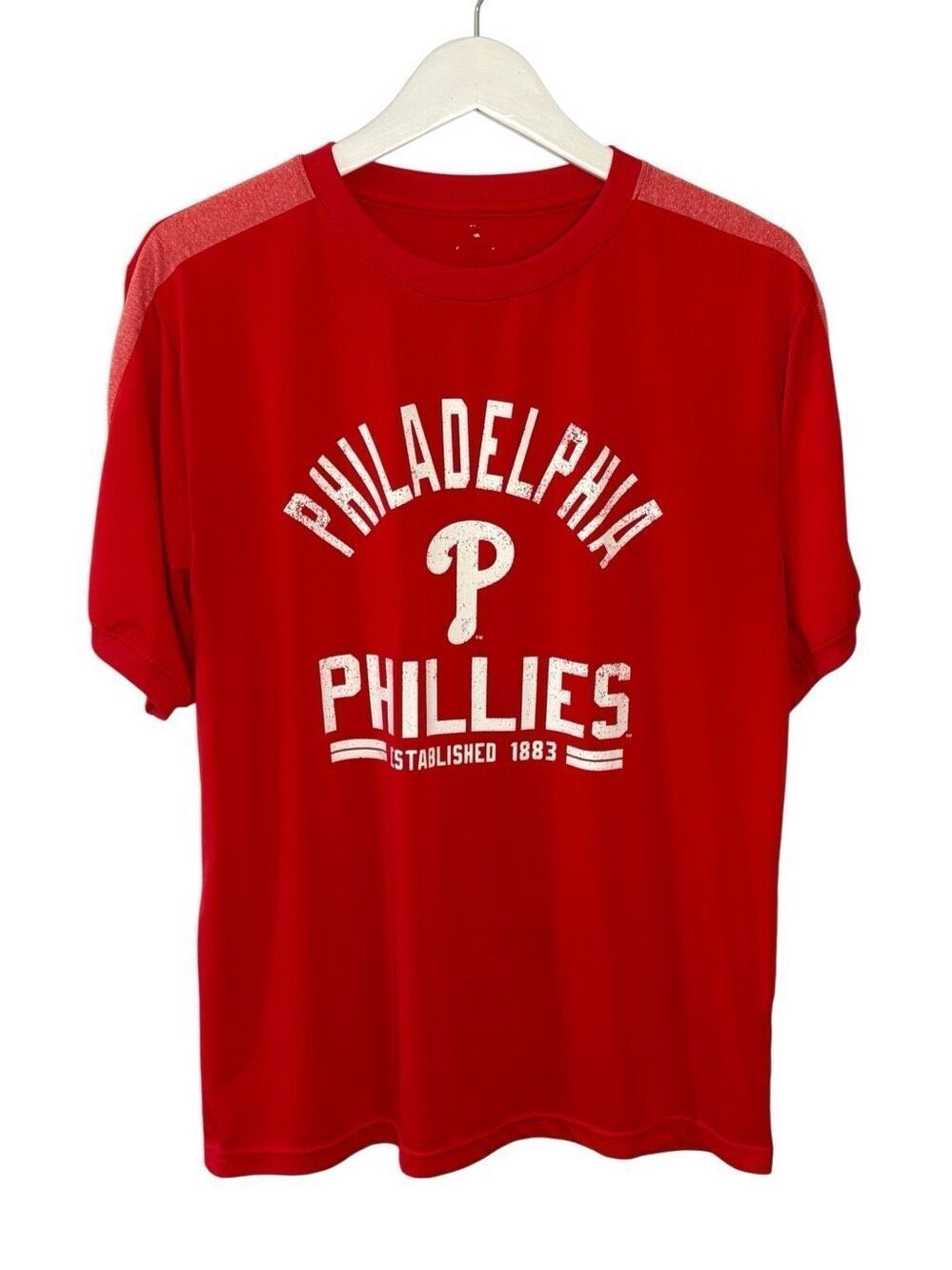 Vintage Philadelphia Phillies performance red short sleeve t-shirt - L